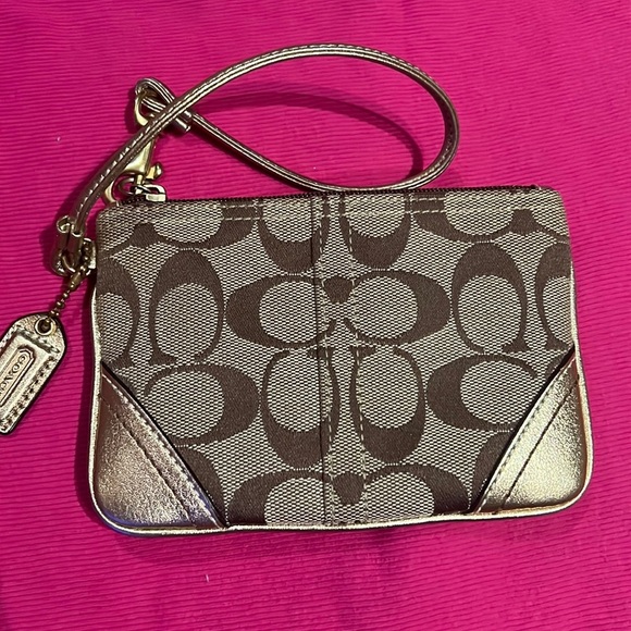 Coach Accessories - Vintage Brown Coach Wristlet bag